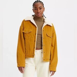 Levi’s 90s Sherpa Corduroy Trucker Jacket